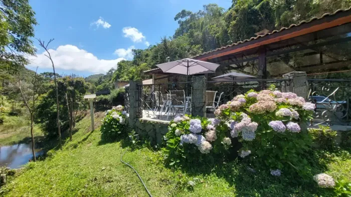 Oportunidade - Sítio - 3 Casas - Brumado - Delfim Moreira - Minas Gerais - 16,73 Hectares.