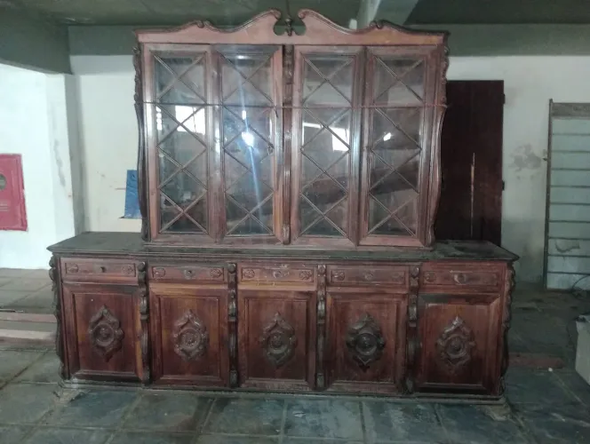 BUFFET DE JACARANDÁ COM CRISTALEIRA DE JACARANDÁ