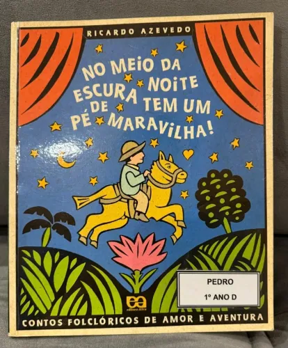 No Meio Da Noite Escura Tem Um Pé De Maravilha!