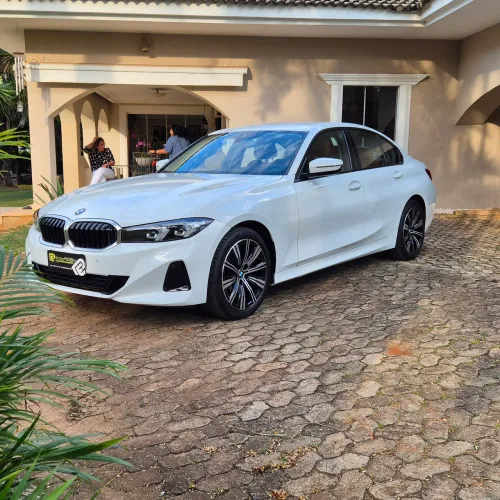 BMW 320I A 2.0 Turbo/activeflex 16V 184cv 4P 2024