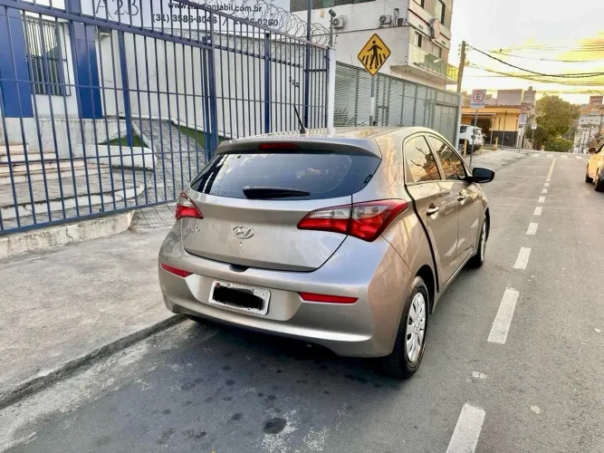 Hyundai HB20 Unique 1.0 Flex 12V Mec. 2019