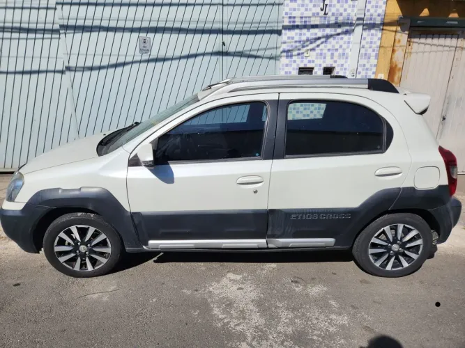 Toyota Etios Cross 1.5 Flex 16V 5P Aut. 2018