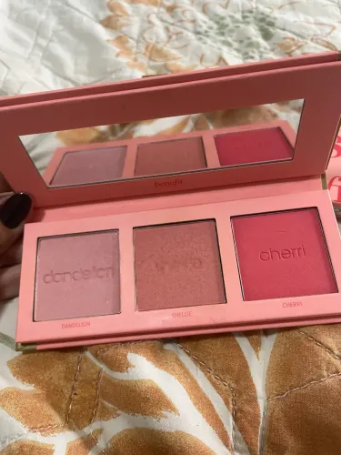 Paleta Benefit pouco usada