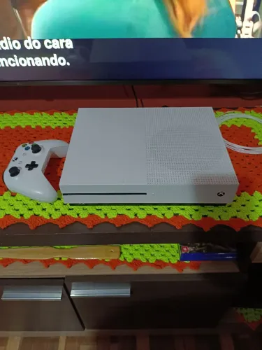 Xbox one s HD 1tb sem defeito 
