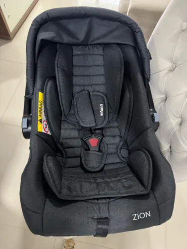 Bebê conforto com isofix Infanti Zion