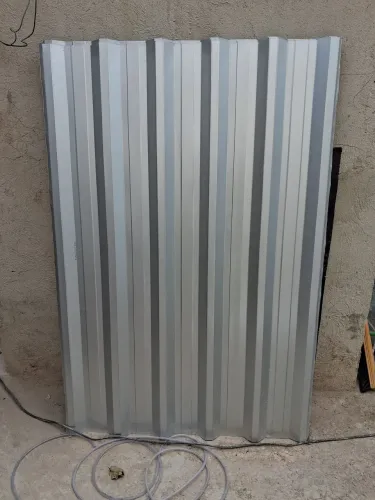 Vendo 12 telha de zinco 1x160 cada valor 30 reais cada nova 
