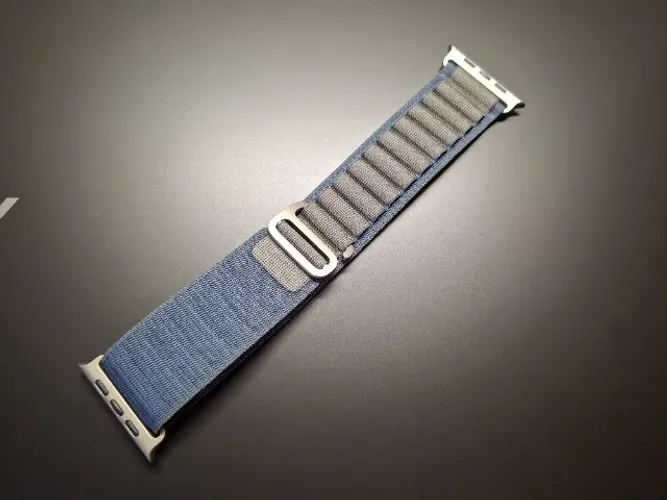 Pulseira Alpine Loop Original Apple | Watch Ultra 1 2 3 | Natural Titanium | Azul