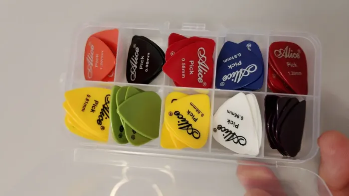 PALHETA PARA GUITARRA, VIOLÃO E CONTRABAIXO