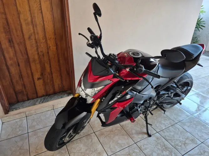 GSX - S 1000
