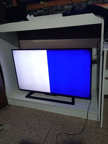 vendo tv Philco 43 polegadas com defeito