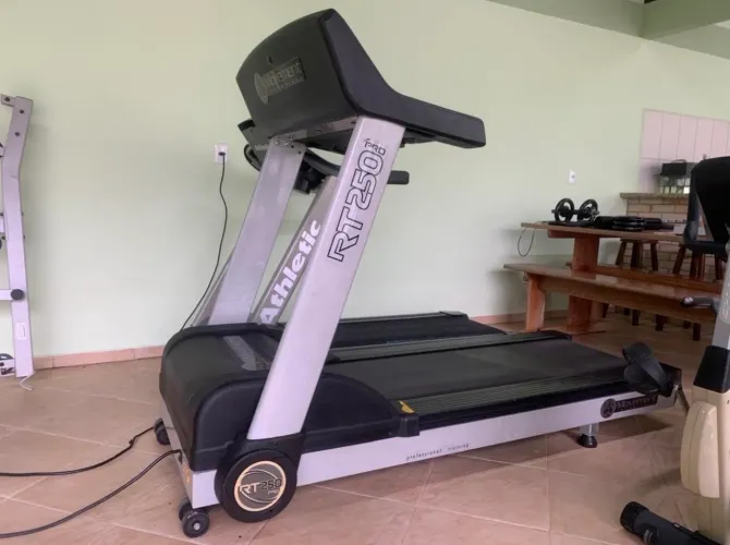 Esteira profissional moviment RT 250