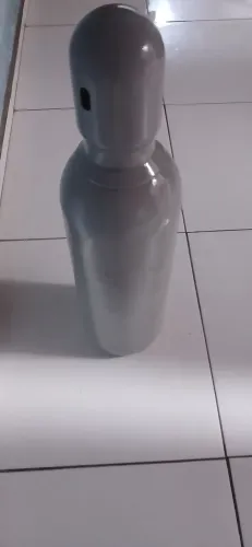 Cilindro de Nitrogênio 7 Litros 1m³ Com Válvula e Capacete Cinza