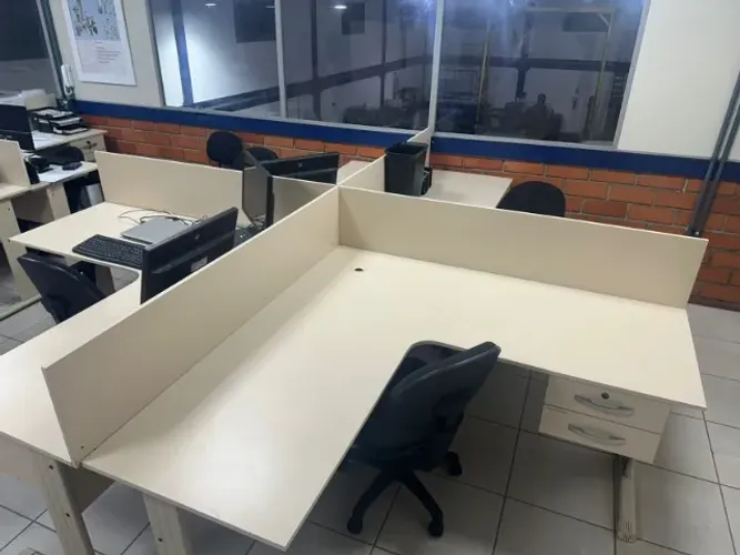 Estação de Trabalha em ilha 4 Lugares