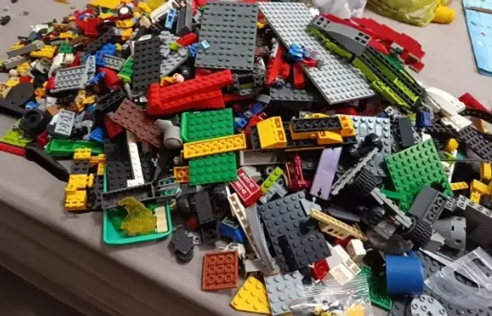 Lote de 3,8 kgs de peças Blocos de Montar Compatíveis com Lego (LEIA A DESCRIÇÃO)