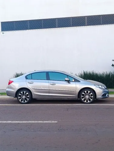 Honda Civic Sedan LXR 2.0 Flexone 16V Aut. 4P 2016