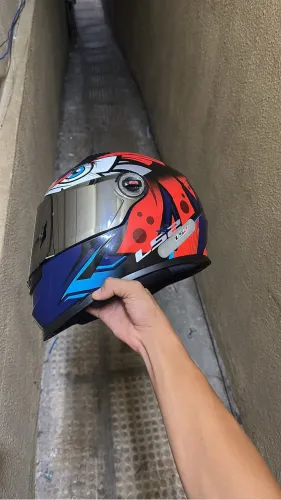 Capacete LS2 novo troco em outro da minha preferência 