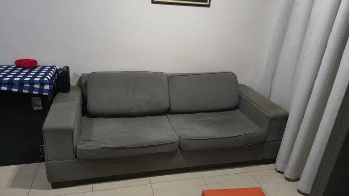 Sofá 3 lugares em bom estado para retirar