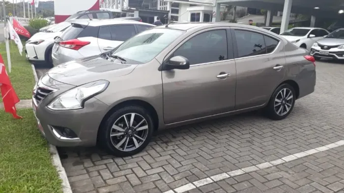 Nissan Versa SL 1.6 16V Flexstart 4P Aut. 2018