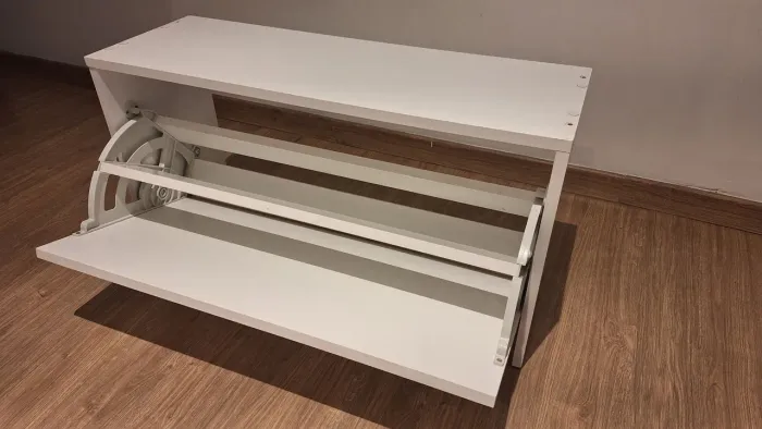Sapateira branca 72cm