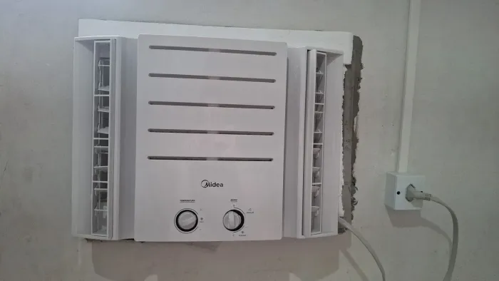 Ar Midea 10mil Btu's - 6 meses de uso