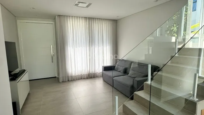 Casa Residencial de 226m² com 3 quartos na Vargem Grande