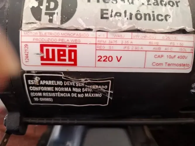 Pressurizador de água residencial Motor WEG monofásico 220V 1/3