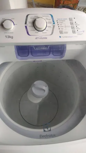 Máquina de lavar roupa Eletrolux 13 kilos