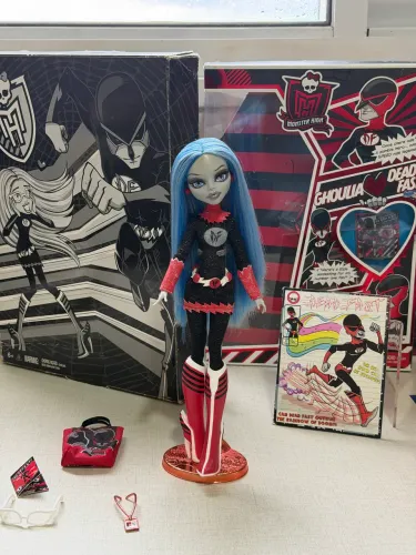 Boneca San Diego Comic Con SDCC Ghoulia Yelps Deadfast 2011