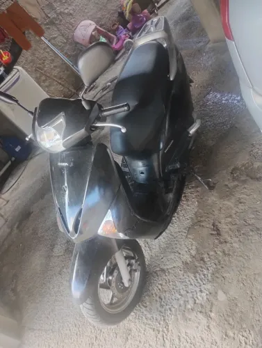 Moto documentada mais só dá pra ir licenciando