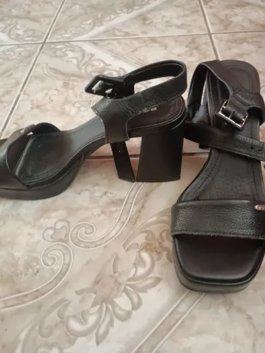 Sandália de couro t35