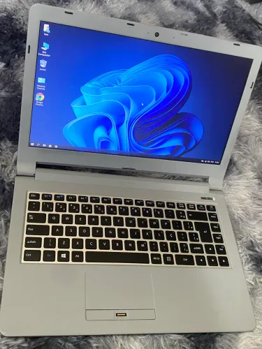 Notebook i5 8 ram bateria boa 