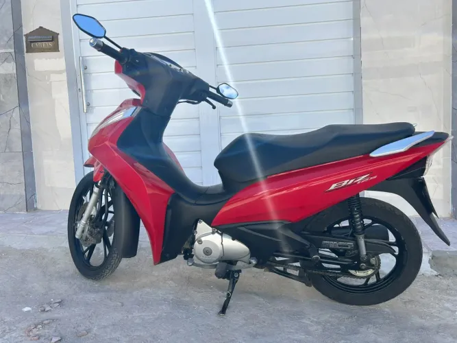 Honda biz 125, ano 2024 baixa quilometragem 