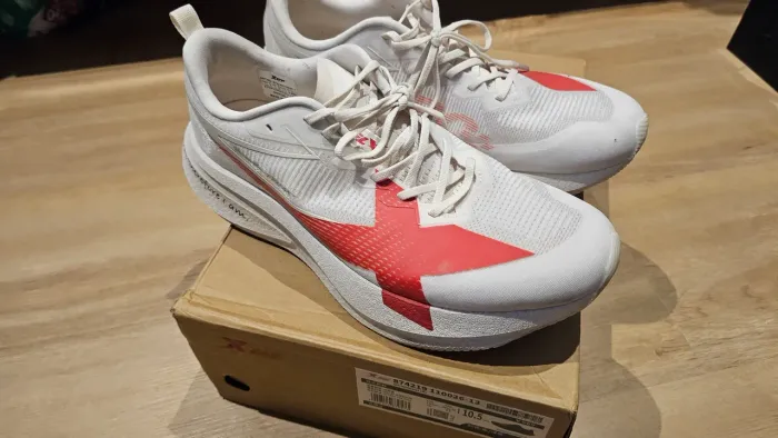 XTEP 2000Km 5.0 Pro - Tenis de Corrida