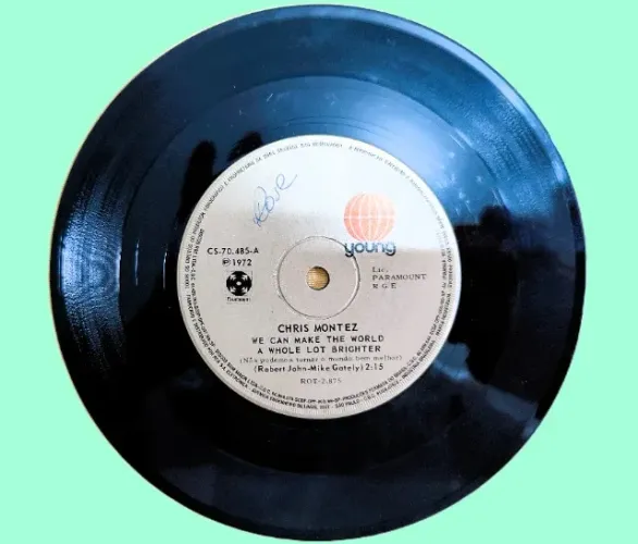 LP COMPACT - " CHRIS MONTES " -We Can Make the World a Whole Brighter " Excelente Estadoo