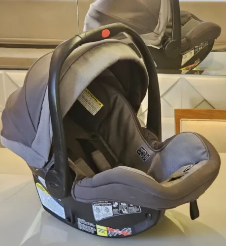 Bebê conforto Graco SnugRide SnugLock Extend2Fit 35