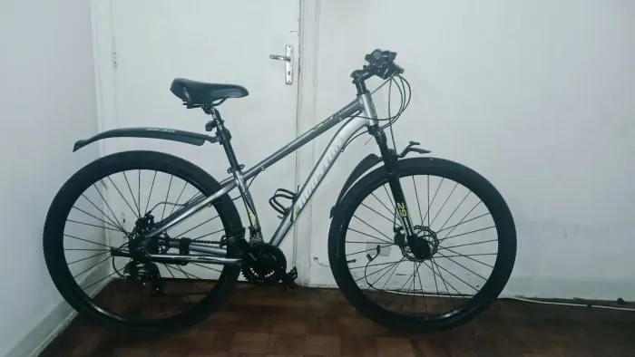 Bicicleta preta Houston