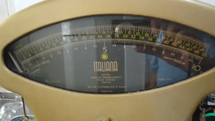 ANTIGA BALANÇA DE PRECISÃO FUNCIONAL FRANCESCO MACCHI CAPACIDADE 500 GR