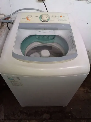 Vendo máquina de lavar roupa Consul 11 quilos 22v...por 700