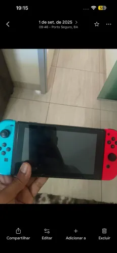 Nitendo switch desbloqueado 2 cartão de memória um de 120 go outro 512