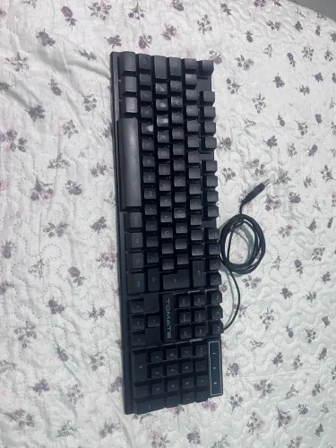 TECLADO LED RGB COM FIO