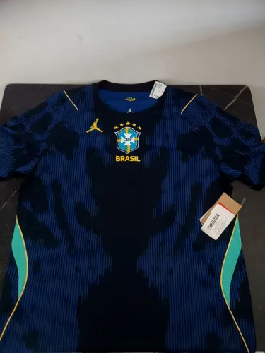 Blusa Oficial do Brasil Azul. Tamanho: G