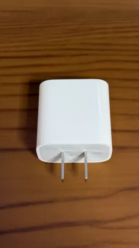 Adaptador de energia USB-C de 20W (original apple nunca usado)