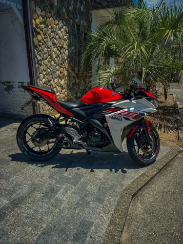 Yamaha YZF R-3 321cc 2016 Vermelha