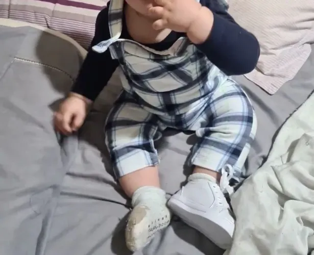 Jardineira e body menino
