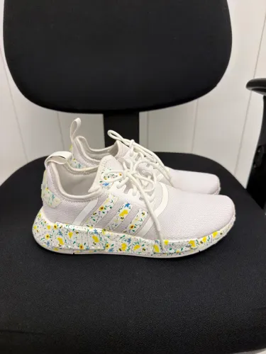 Tênis Adidas 35