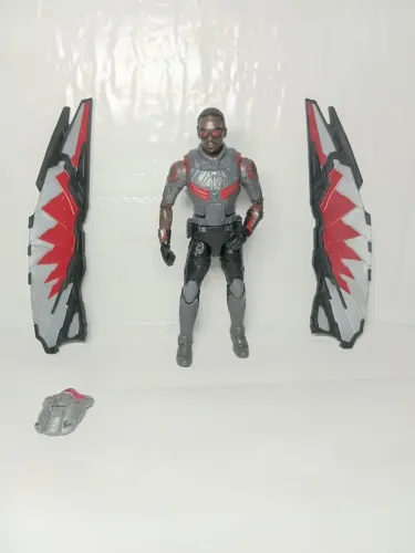 Falcão marvel legends 2016