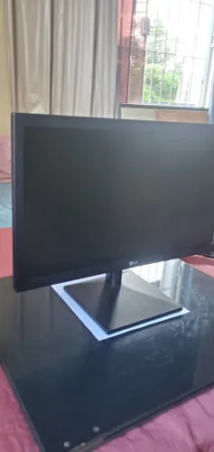 Monitor Lg 20