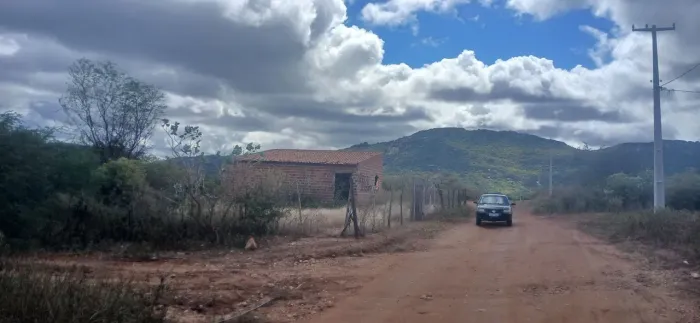 Terreno com casa
