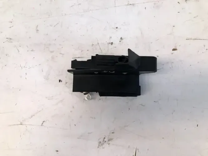 Fechadura Porta Traseira Esquerda Renault Sandero 2014 2019