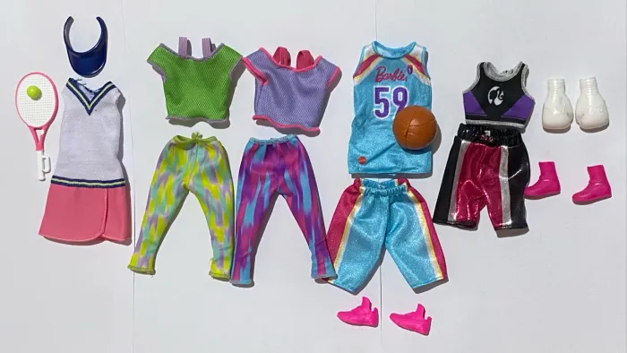 Barbie - Lote de Roupas